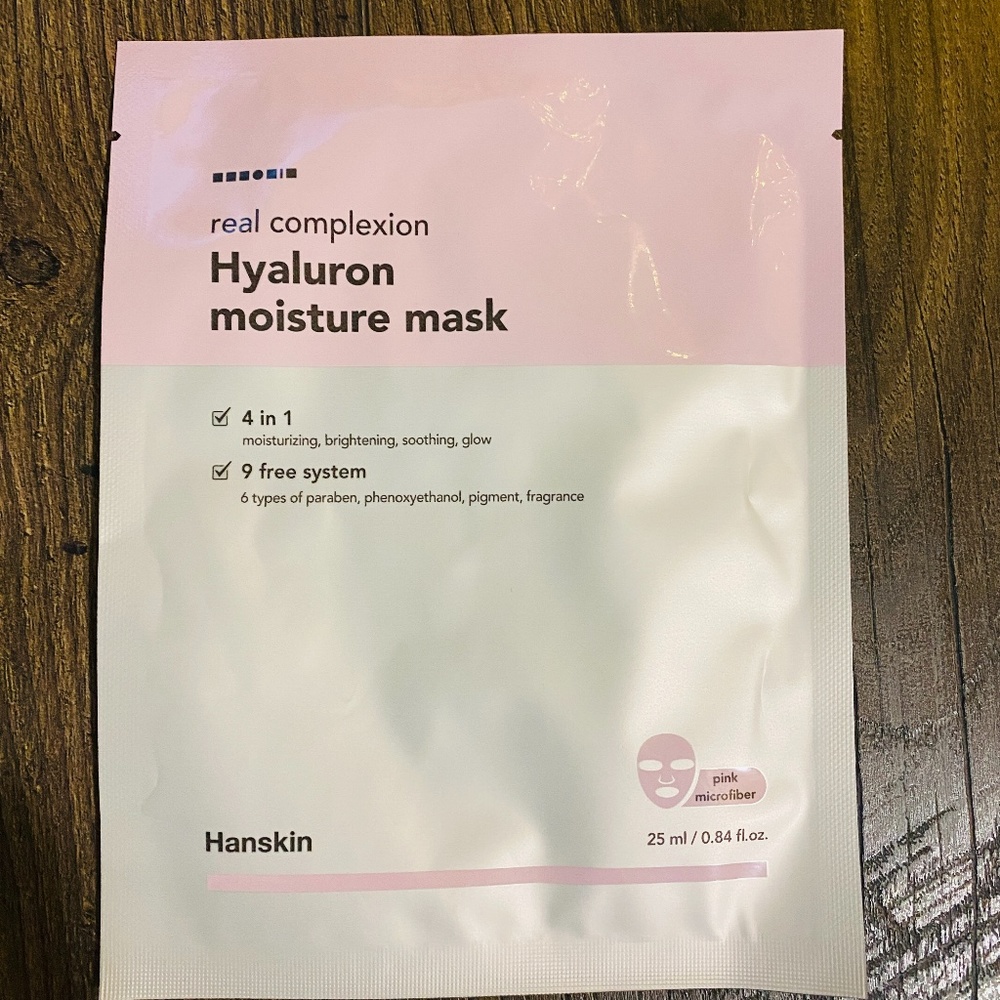 Hanskin hyaluron moisture mask